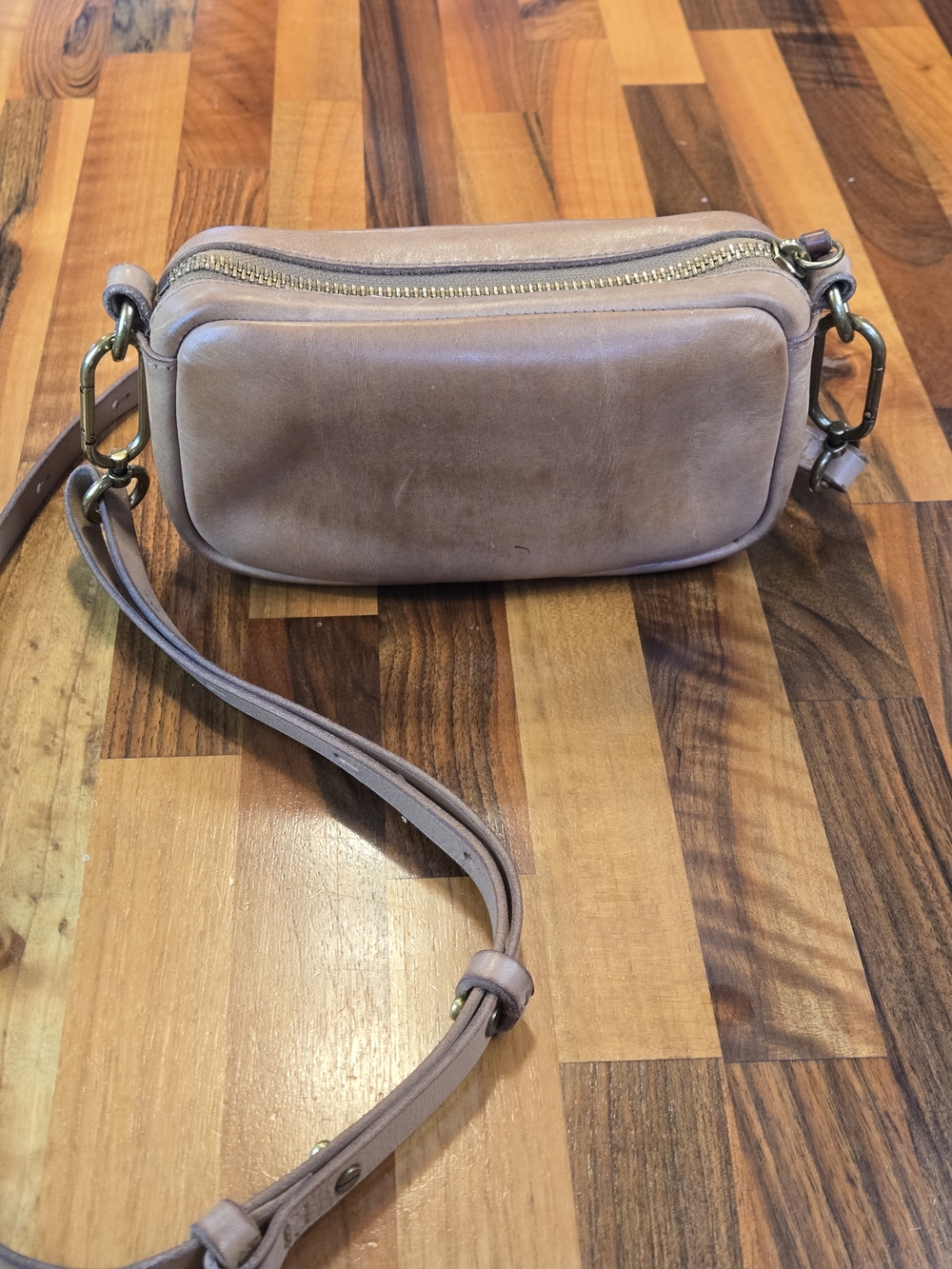 Madewell Simple Crossbody Bag - Glovetan Leather